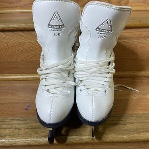 Jackson Glacier 350 White Figure Ice Skates – Size Youth 4
